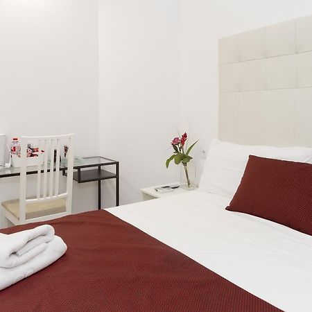 Brustar Sagrada Familia Hotel Barcelona Luaran gambar