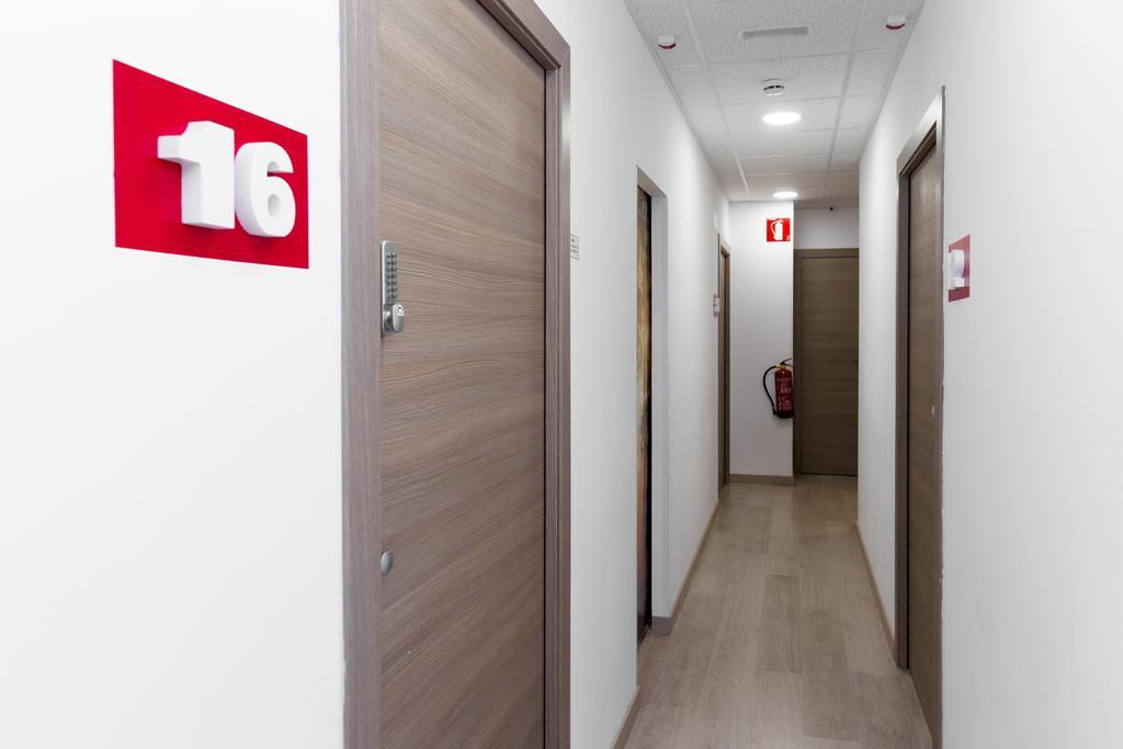 Brustar Sagrada Familia Hotel Barcelona Luaran gambar
