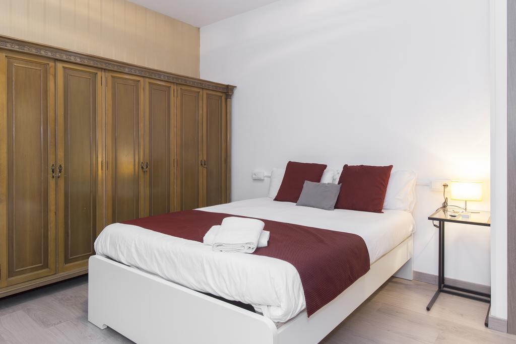 Brustar Sagrada Familia Hotel Barcelona Luaran gambar